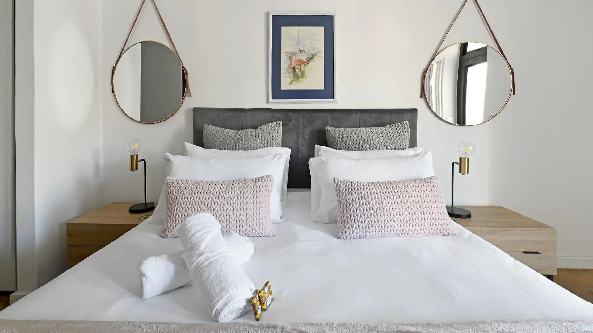 Apartment Upper City Central Balcony And Parking Cape Town South Africa