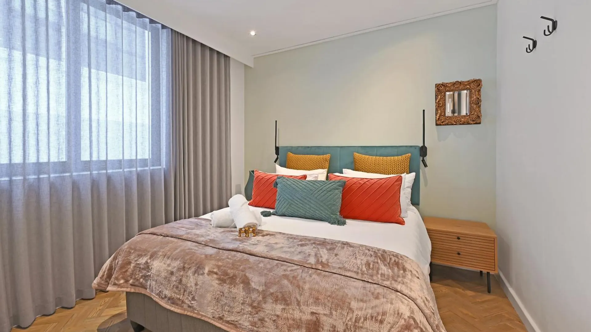 Upper City Central Balcony And Parking Cape Town 0*,  South Africa